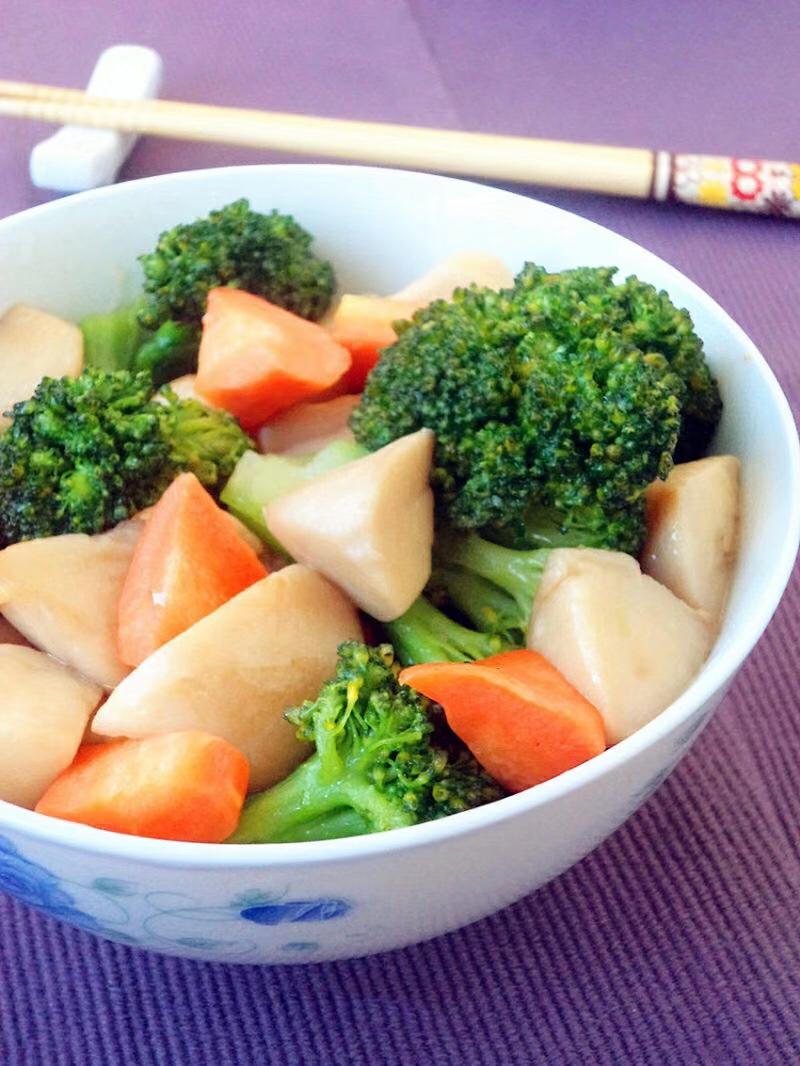 杏鲍菇烧西兰花