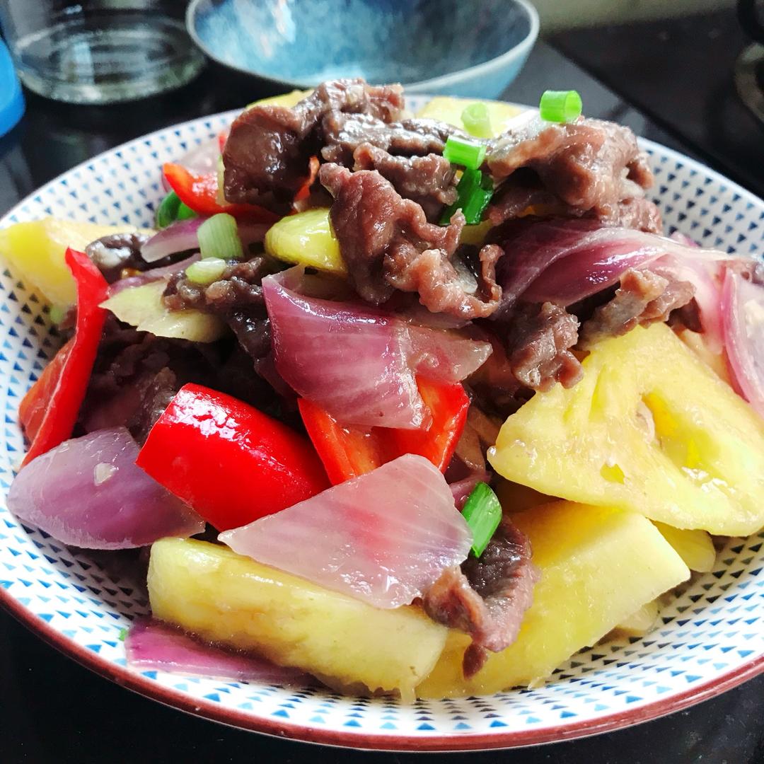 夏天快手菜-菠萝炒牛肉