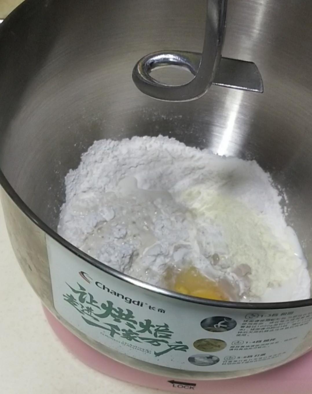 纯奶手撕吐司的做法 步骤1