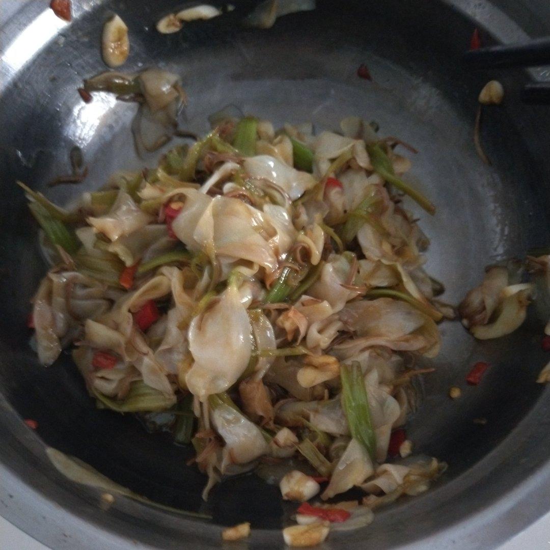 凉拌香辣栀子花