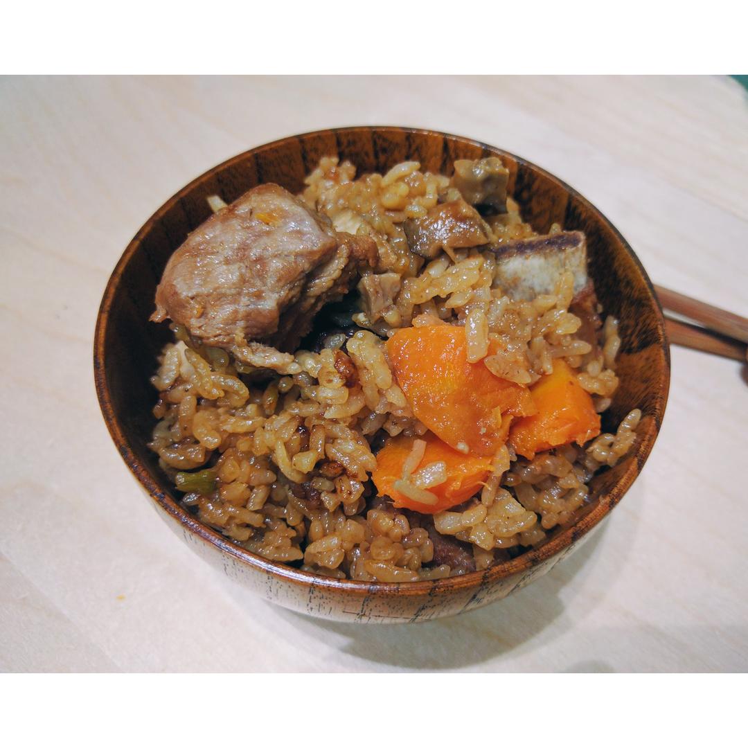 喷香排骨焖饭（爆好吃）