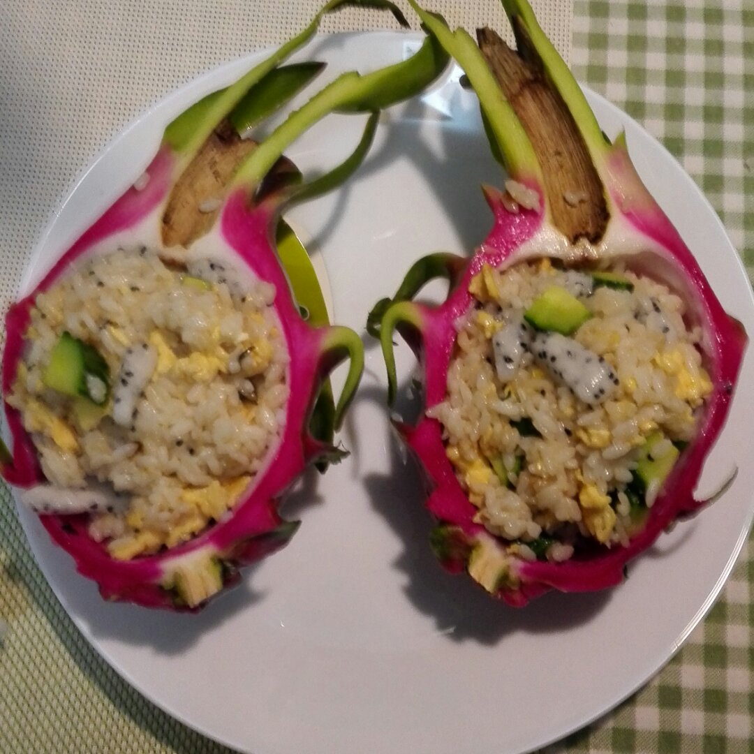 清爽火龙果炒饭