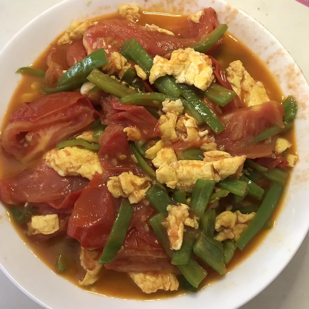青椒西红柿炒鸡蛋