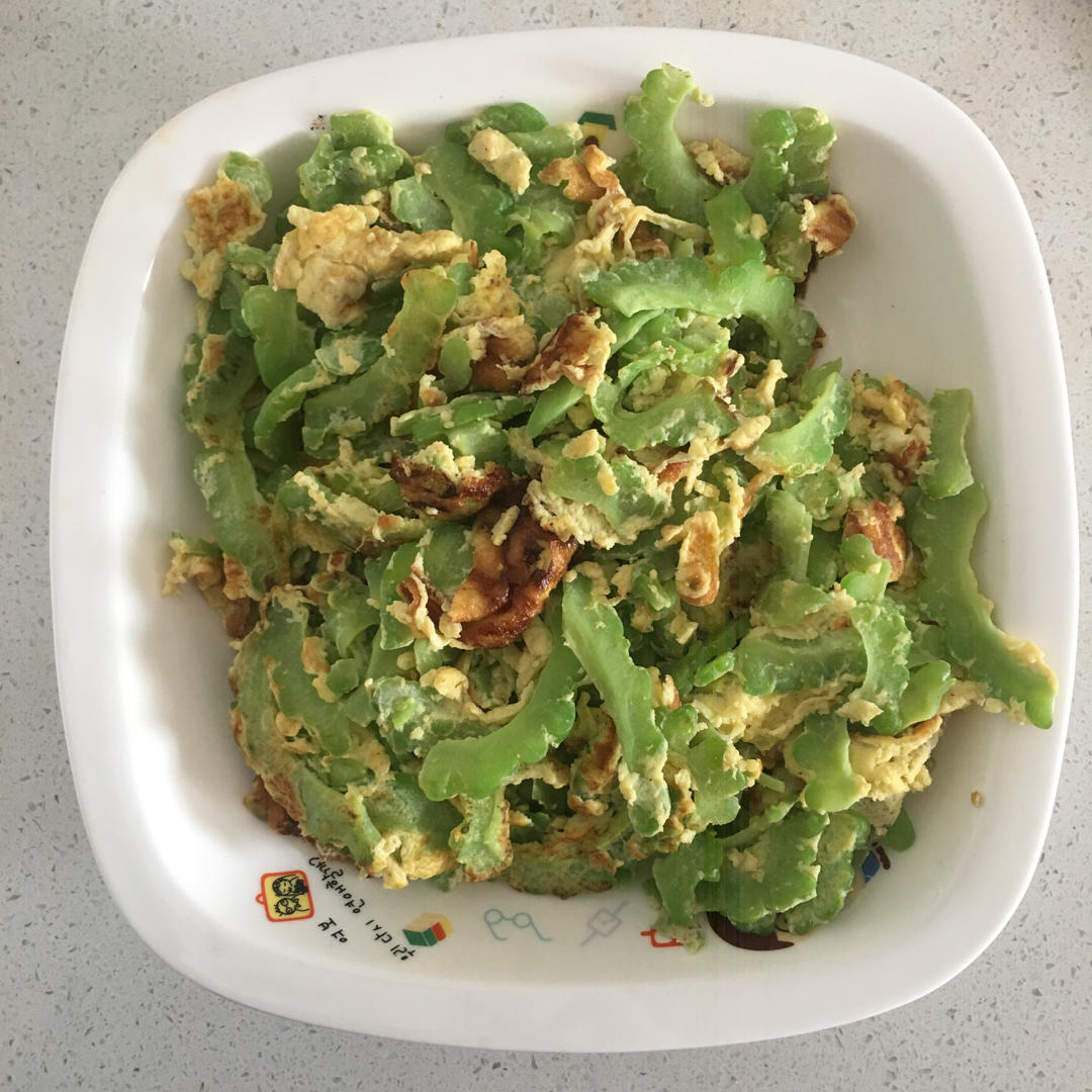 厨师长教你：“苦瓜煎蛋”的家常做法，营养又美味