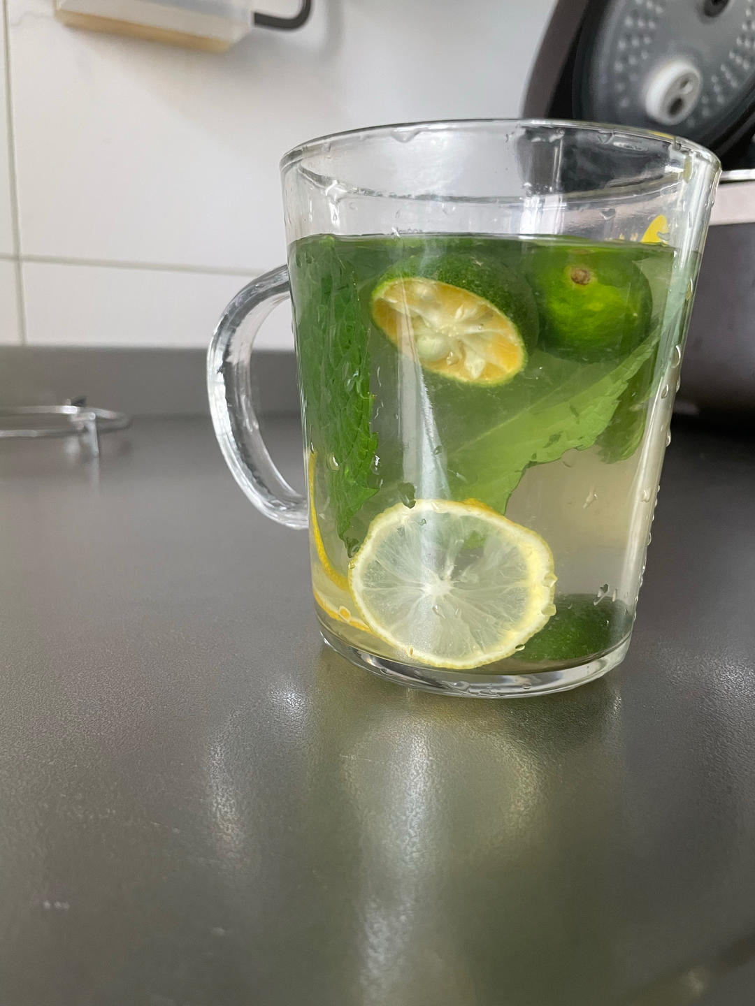 薄荷柠檬苏打水