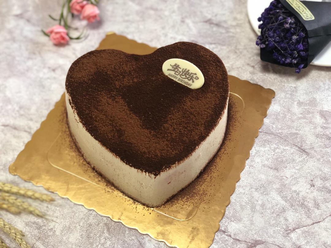 心形红丝绒蛋糕