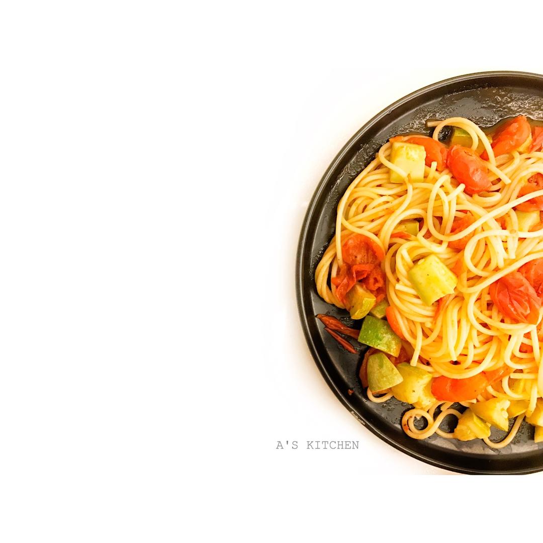 小番茄西葫芦意面