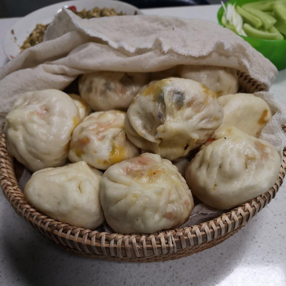 胡萝卜木耳鸡蛋素包子