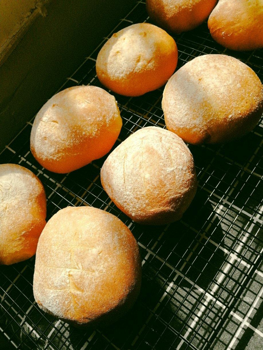 如棉花般松软的海苔肉松面包