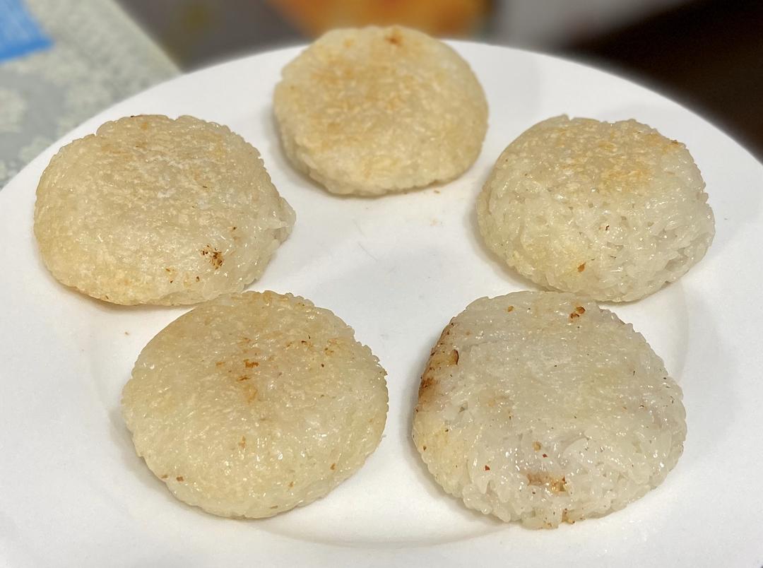 川沙小吃糯米塌饼的做法