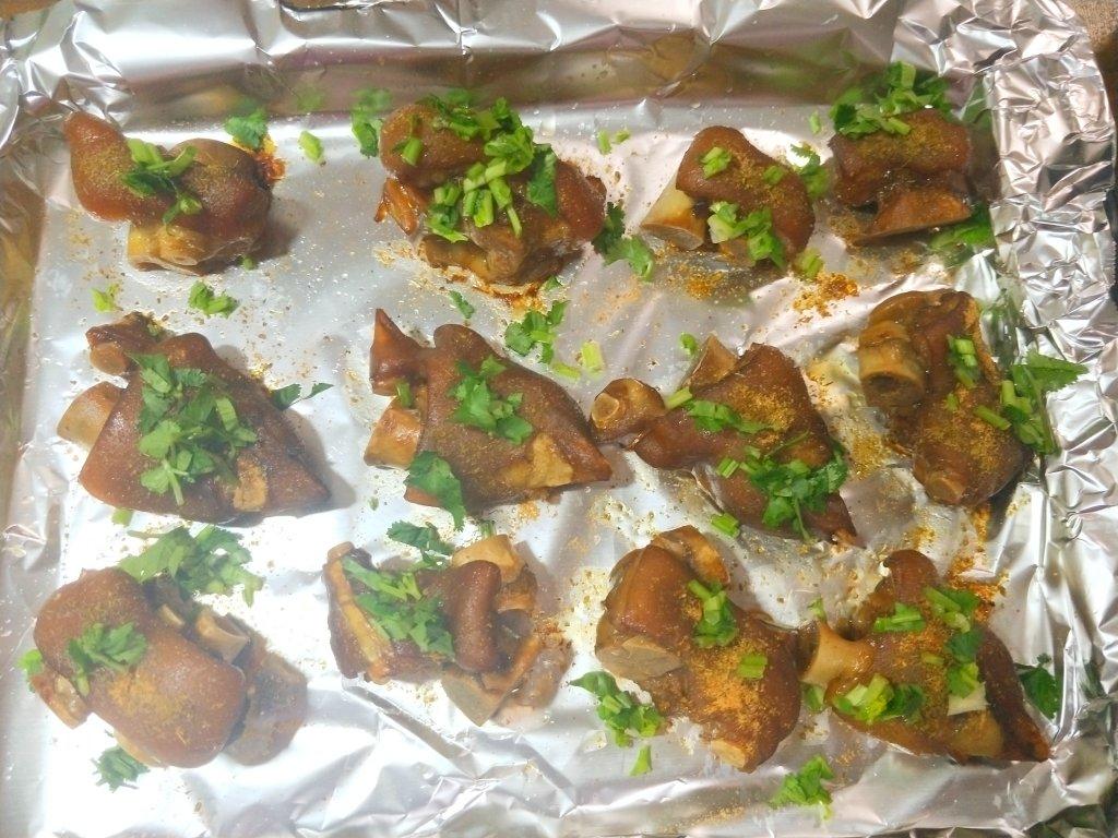 香酥烤猪蹄