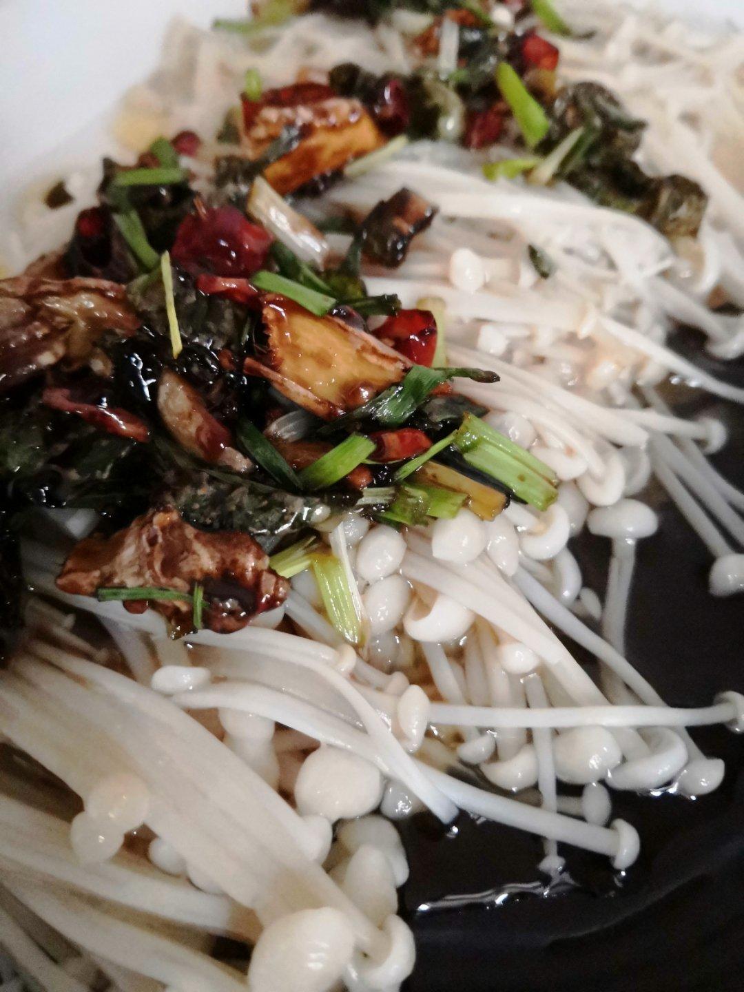 低脂低卡的凉拌金针菇