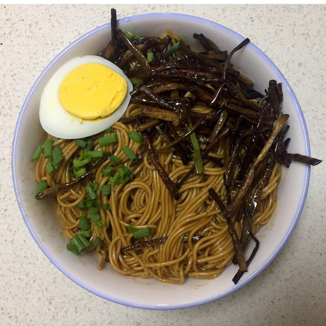 葱油拌面Spring Onion Noodles