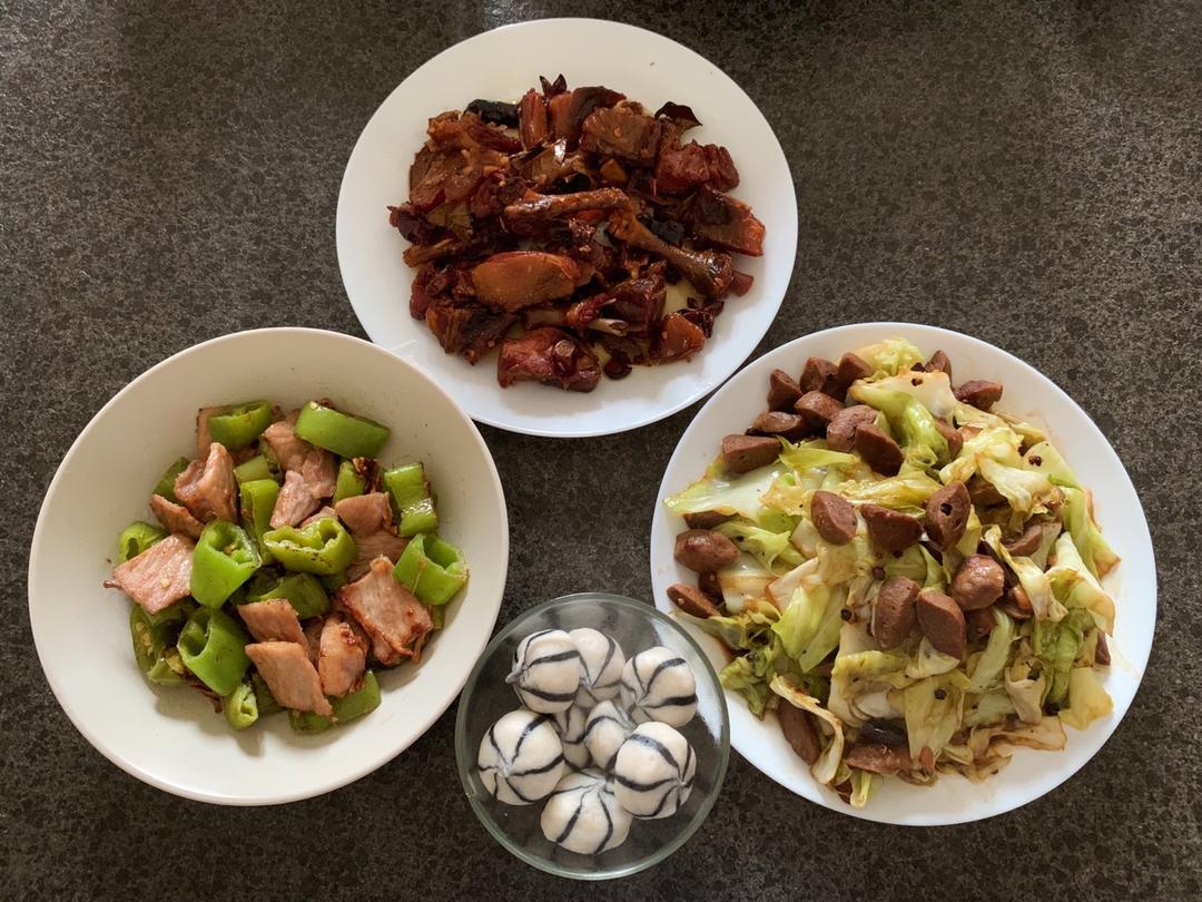 啤酒焖腊鸭腿