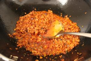 豆瓣肉末茄条的做法 步骤5
