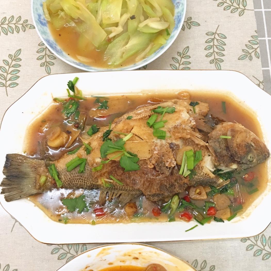 家常红烧鱼