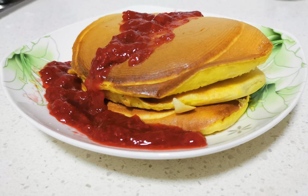 【减脂早餐】无油香蕉松饼（超简单）