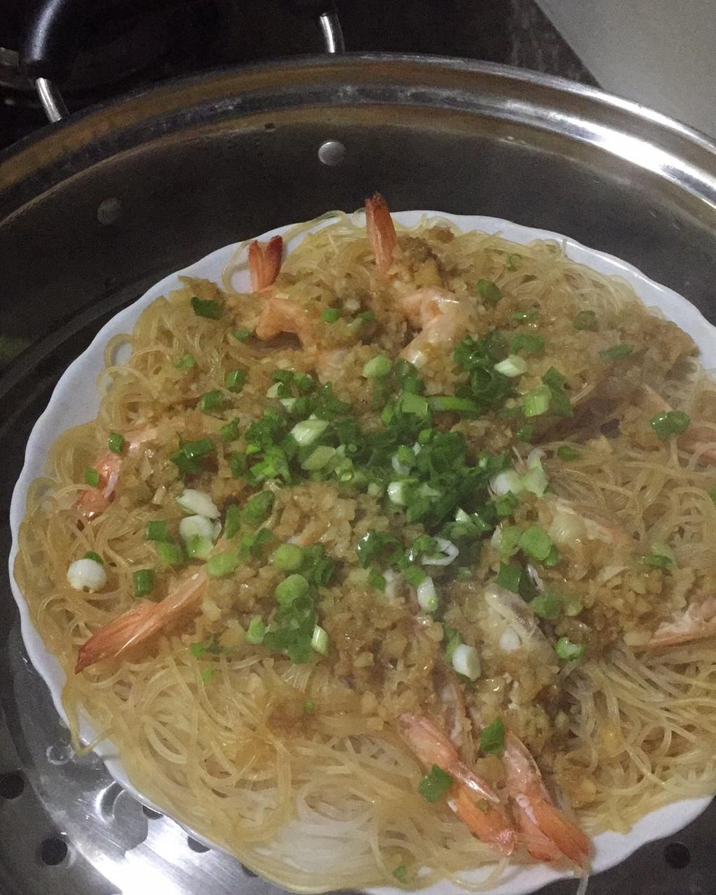 蒜蓉粉丝蒸大虾