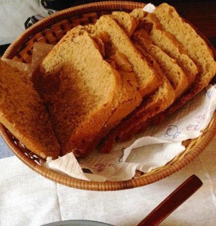 面包机菜谱- 杏仁粒咖啡面包的做法