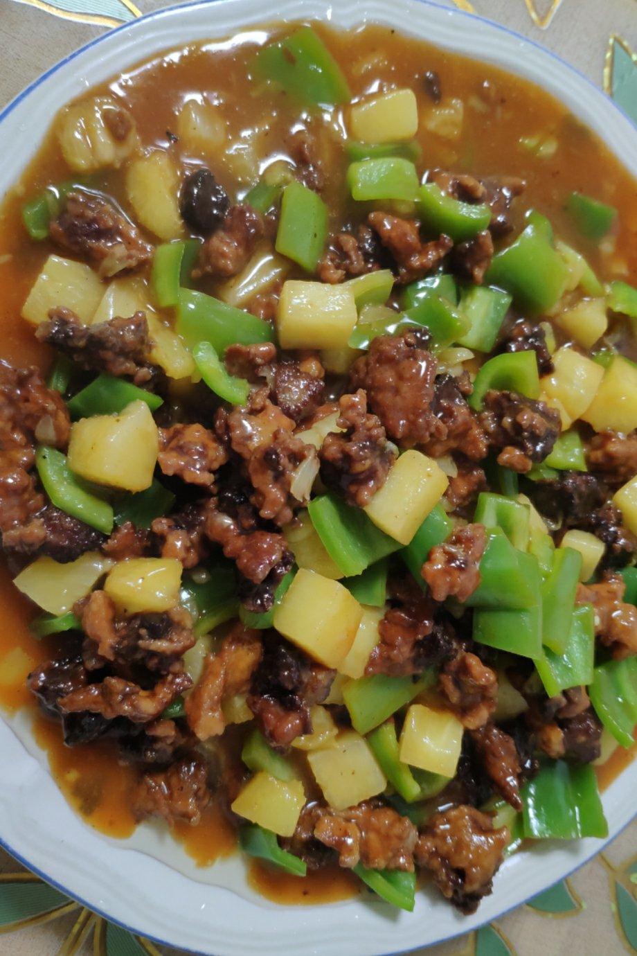 菠萝咕咾肉，咬一口不老的灵魂
