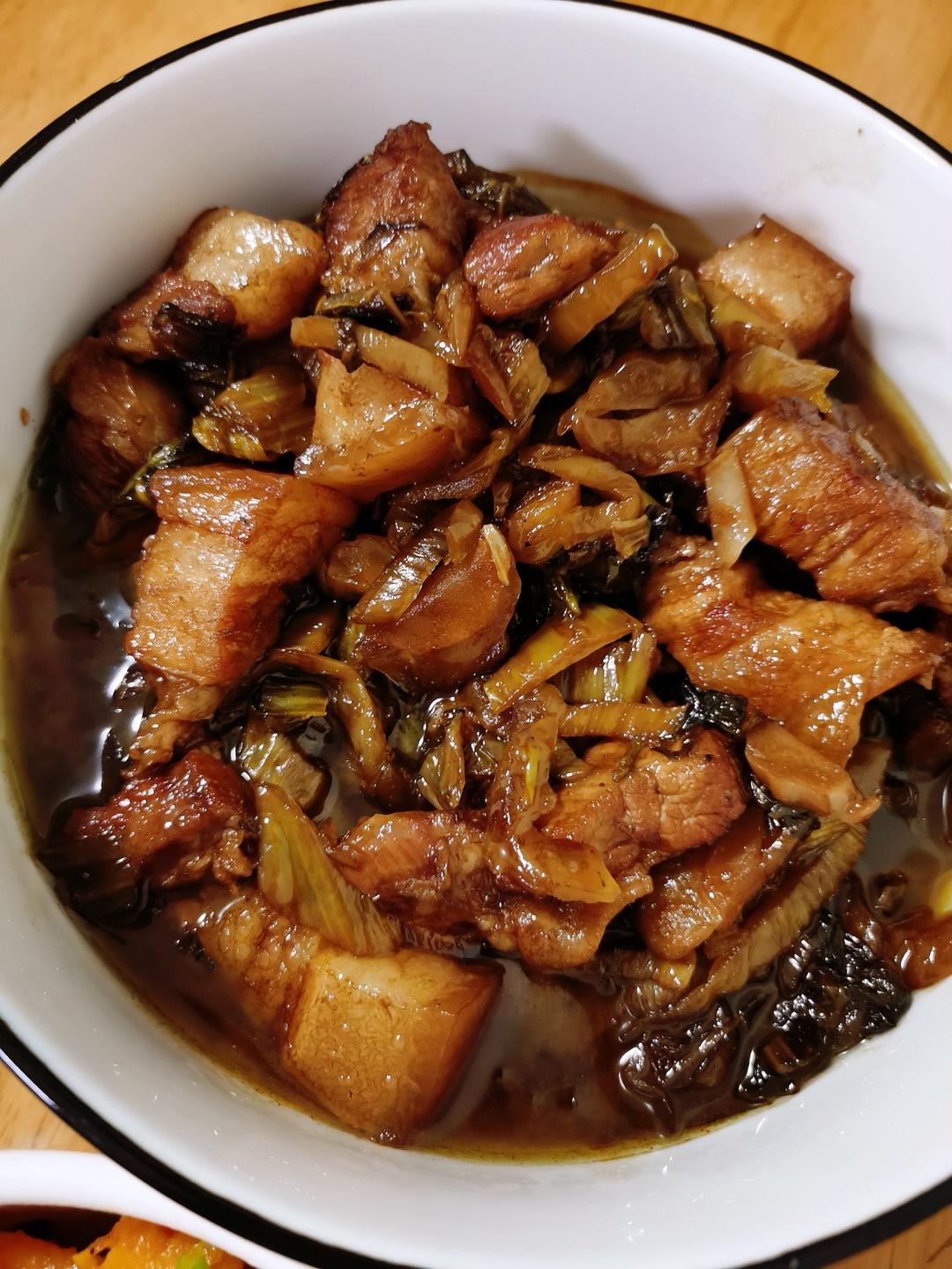 客家酸菜焖五花肉