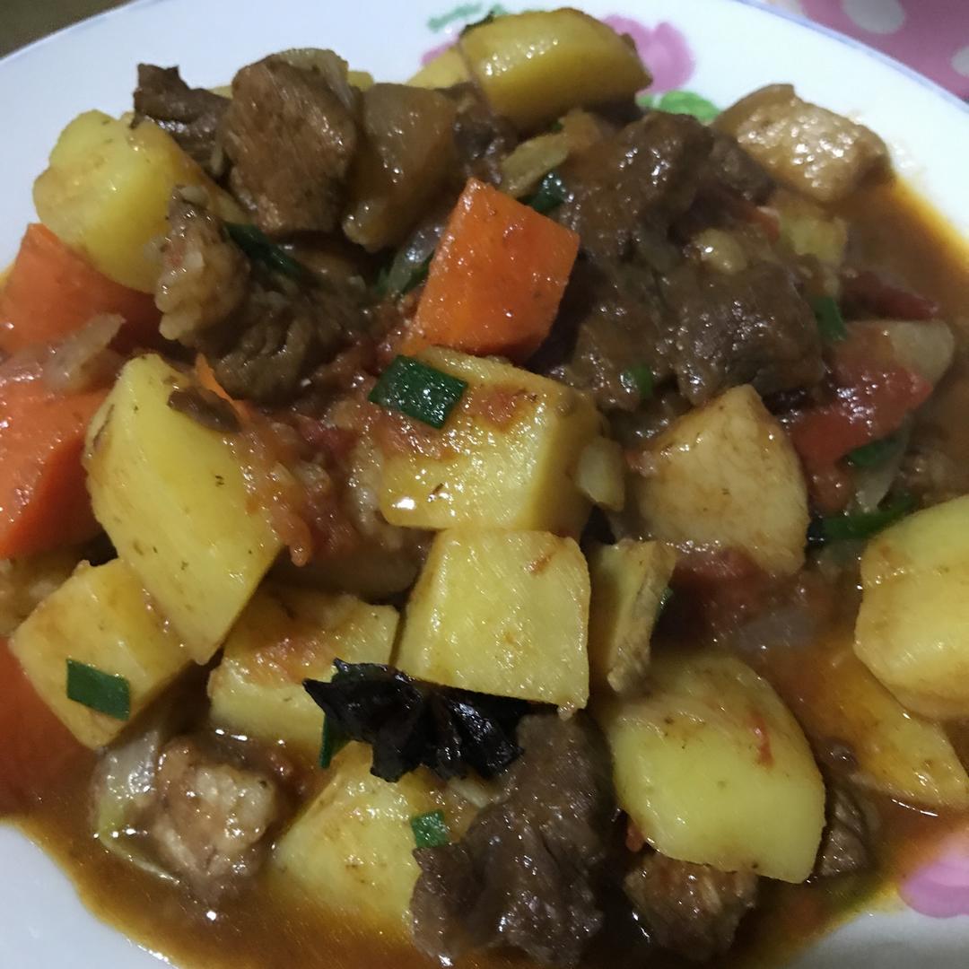 红烧牛肉土豆 （独家秘制）