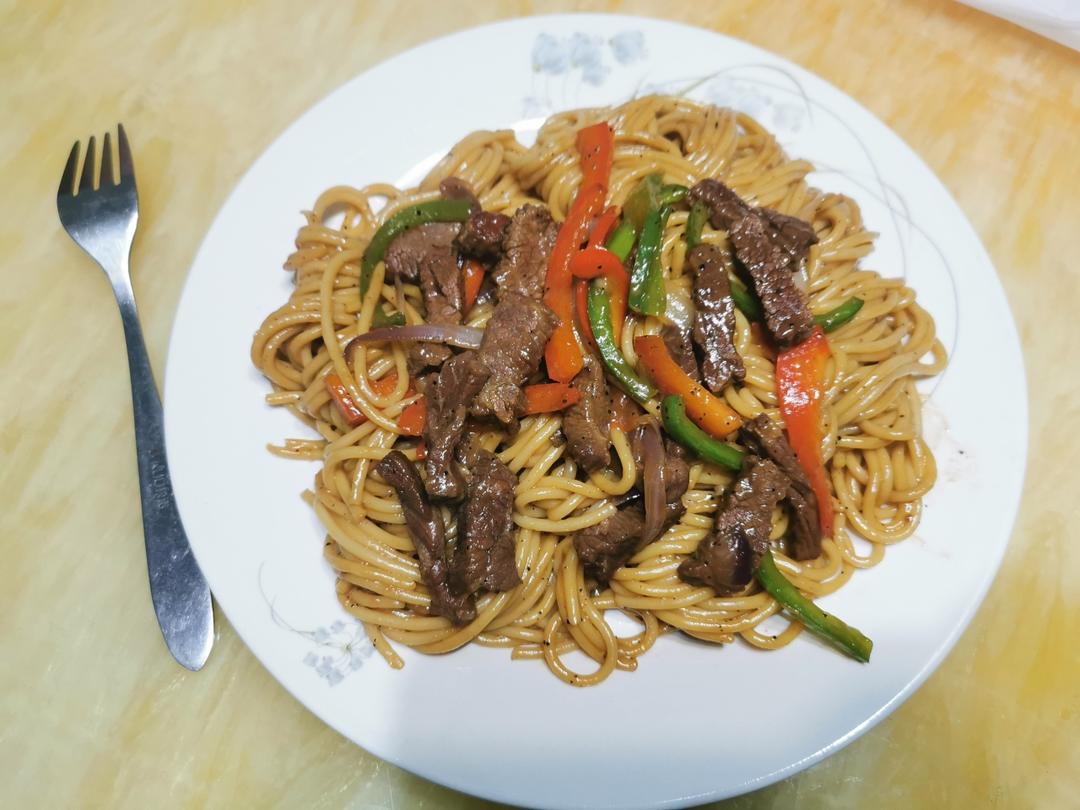 味道不输西餐厅的黑椒牛柳意面