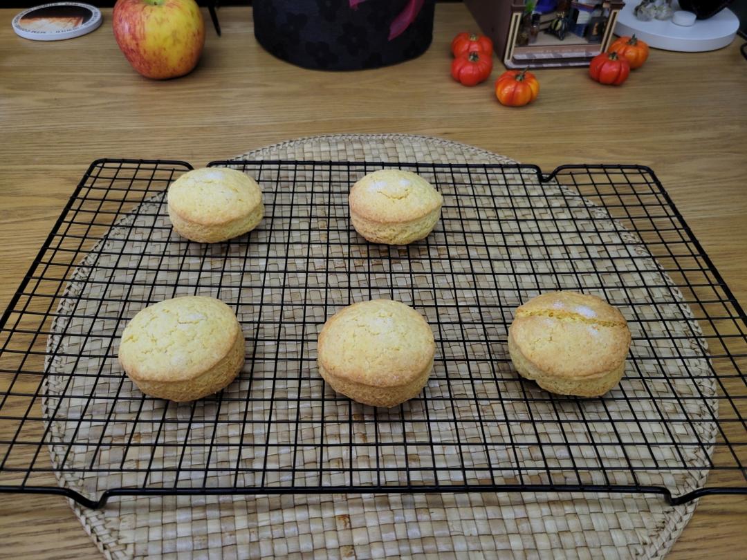 完美裂纹～百分百成功的超好吃奶香司康（禁止搬运）