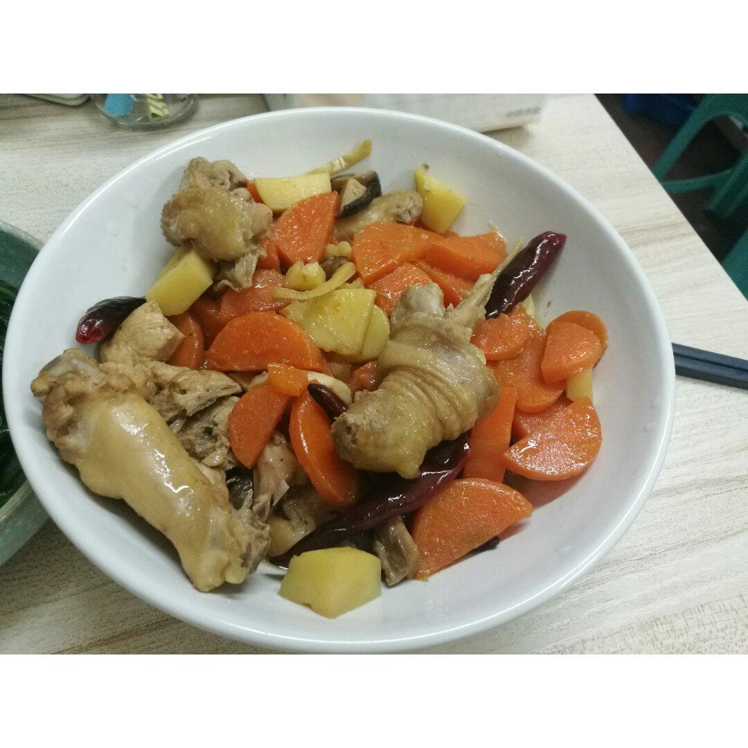 土豆炖鸡大腿