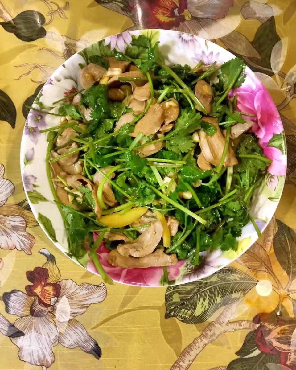 香菜拌腰片