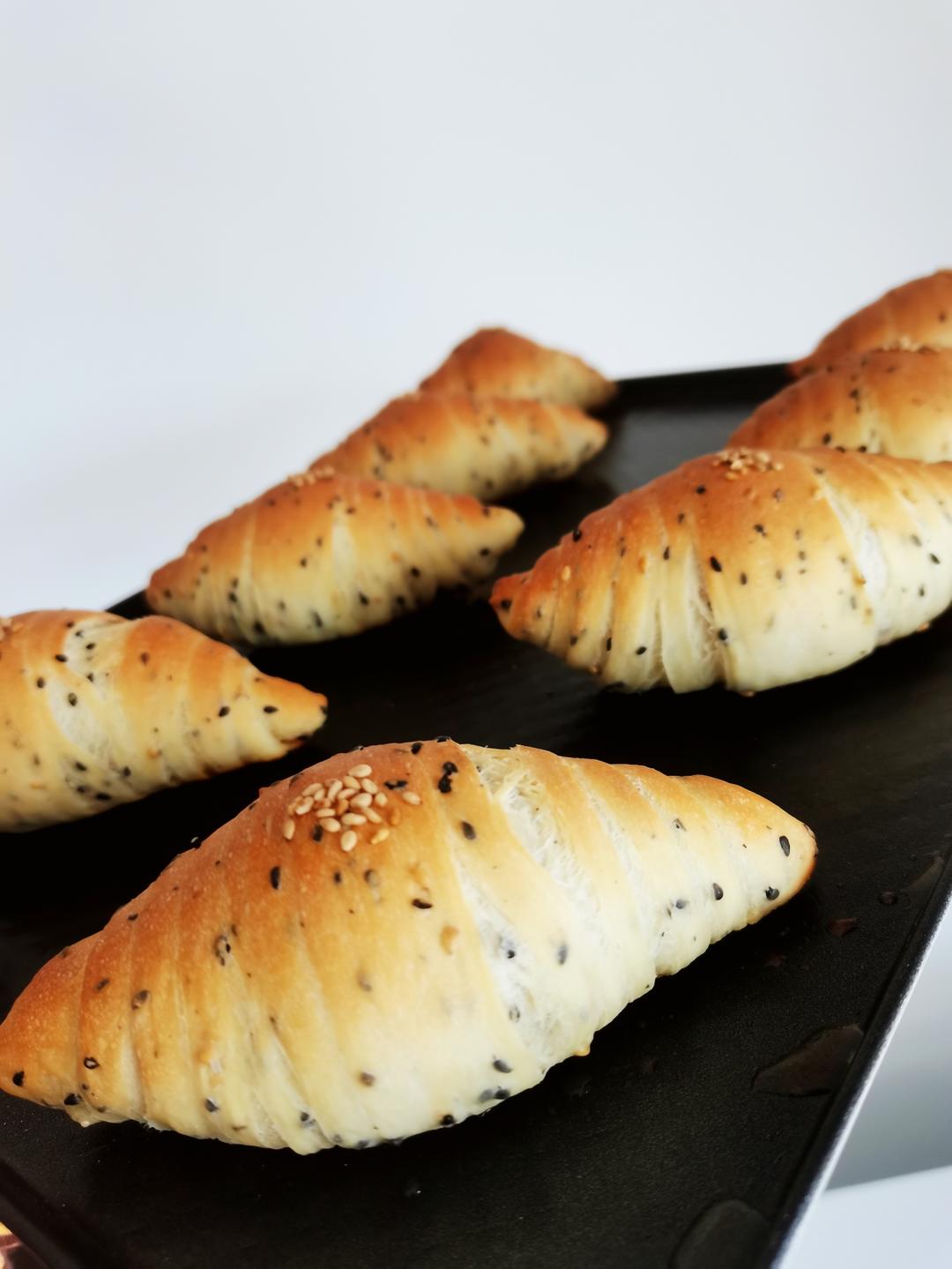 黑芝麻海盐卷/日式盐面包