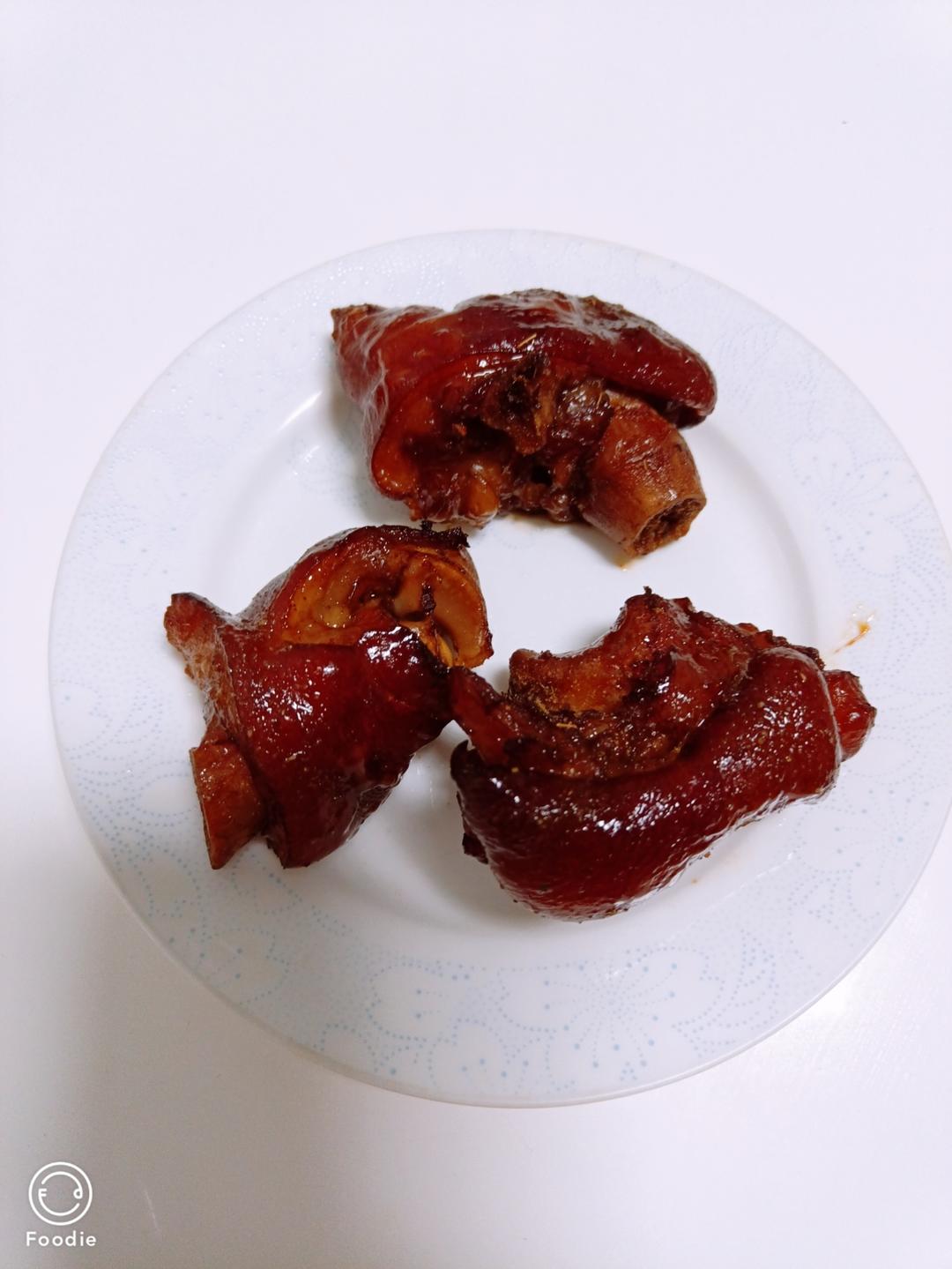 香酥烤猪蹄