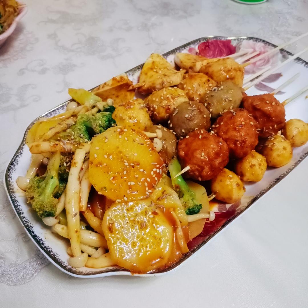出摊麻辣串