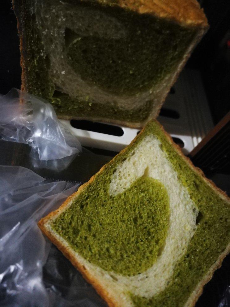 双色抹茶奶香吐司