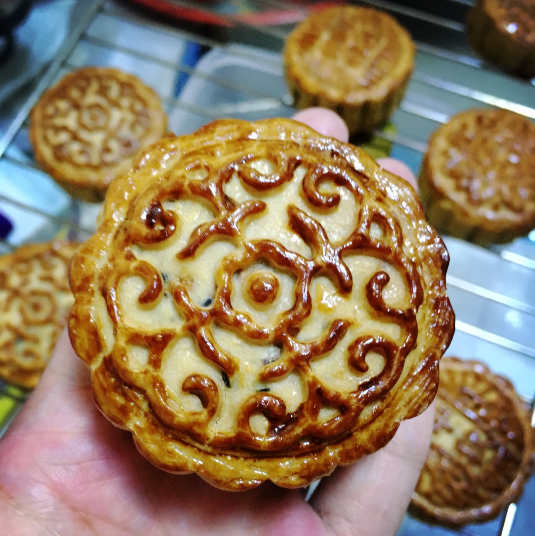松仁金丝月饼
