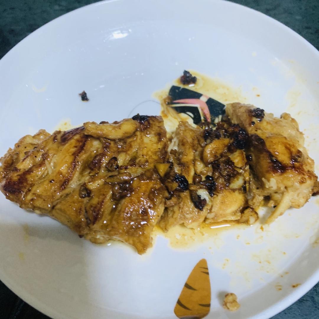 酷炫屌炸天好吃的煎鸡胸肉（香蒜蜂蜜煎鸡胸肉）