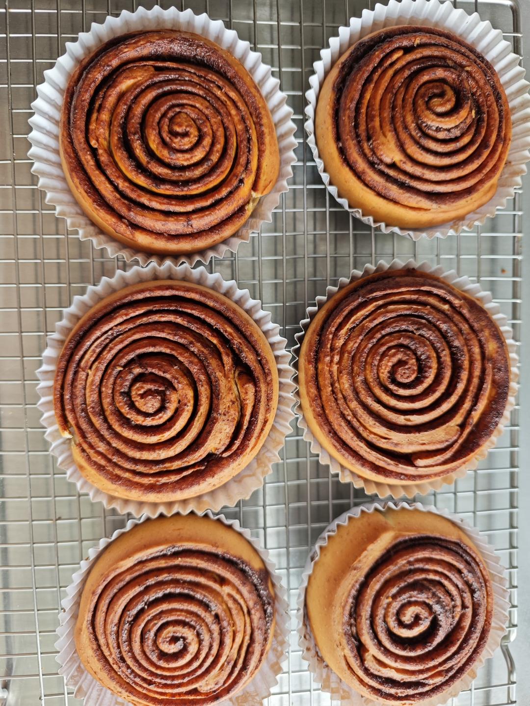 没有什么比这个红糖肉桂卷更适合秋天了！