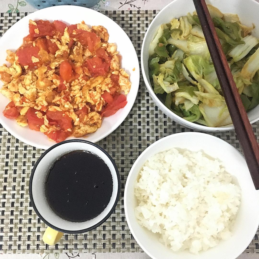 白菜炒青椒炒肉丝
