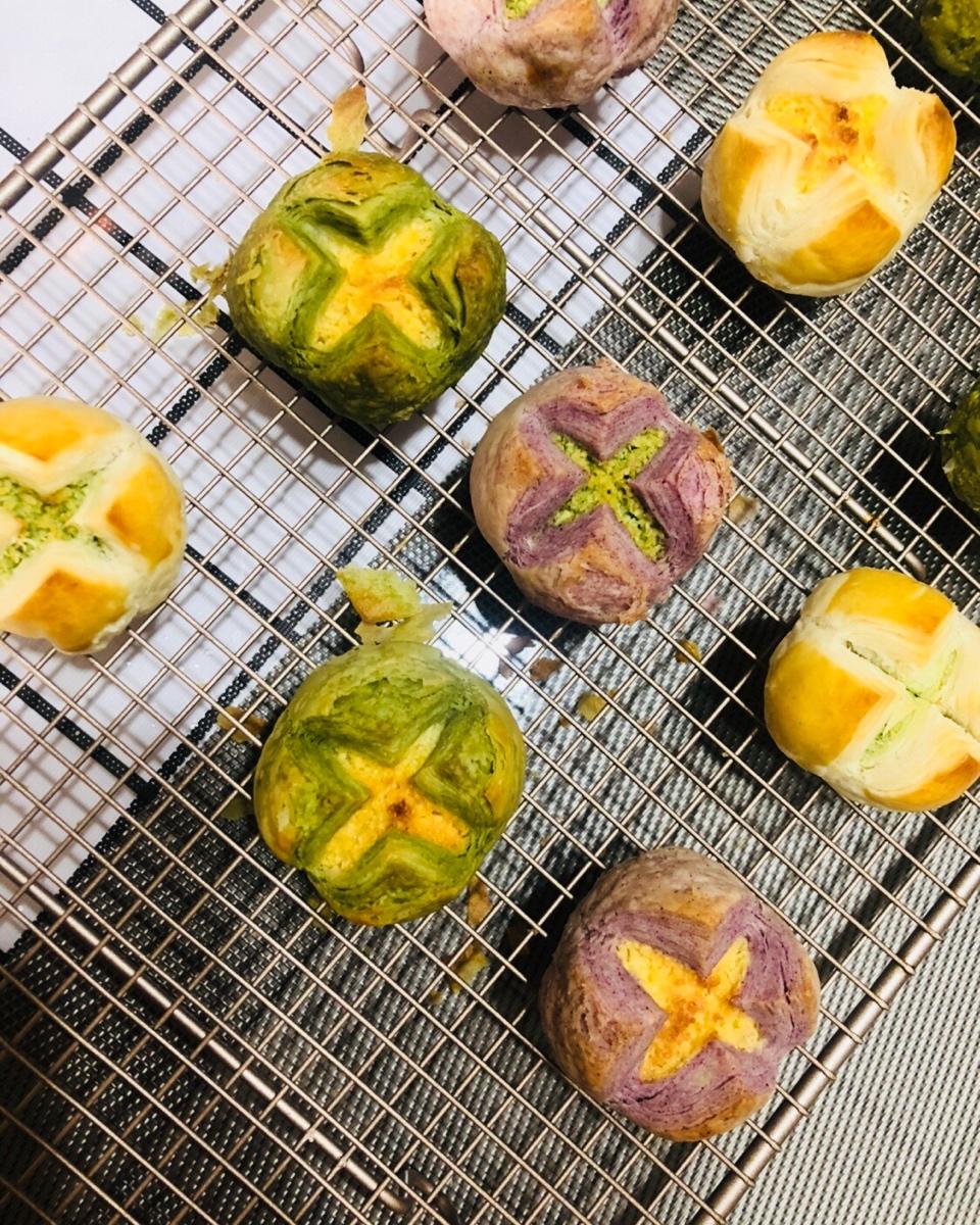 花开富贵之四种口味的椰蓉开口酥