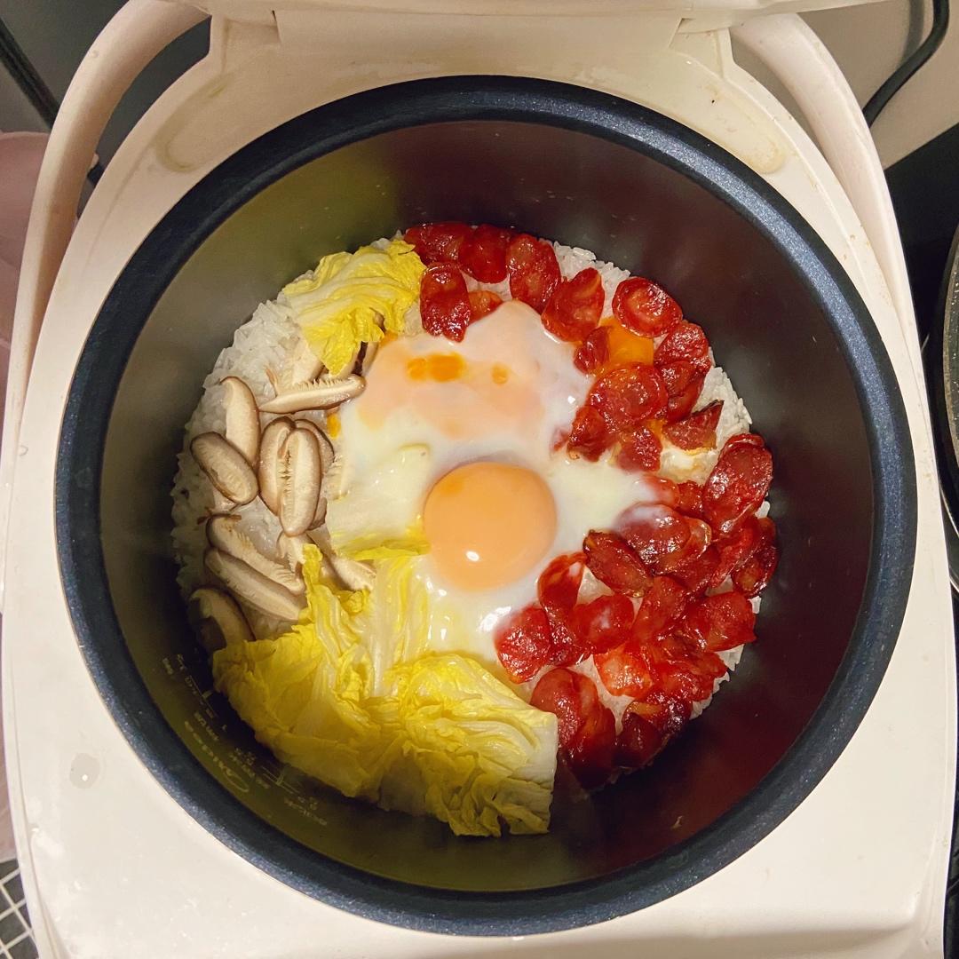 【电饭煲腊肠煲仔饭】