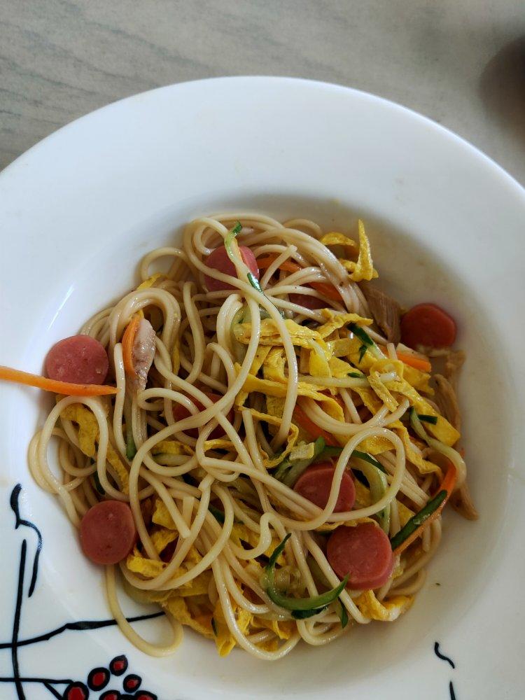 鸡丝凉面（荞麦面）