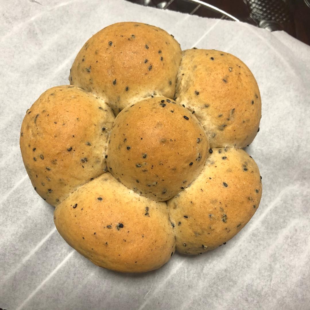 全麦黑芝麻吐司
