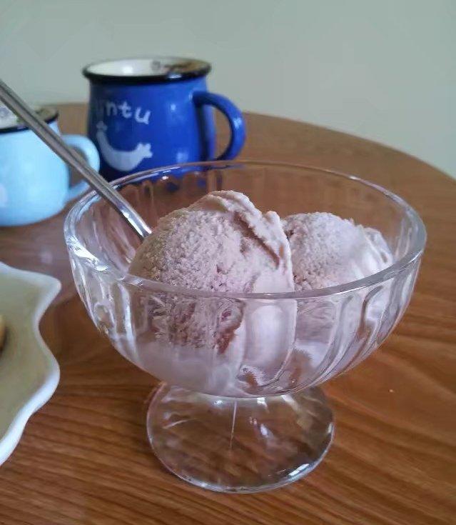 不吃鱼的小小猫做的适合小朋友的冰淇淋介意生鸡蛋的进消耗淡奶油的好