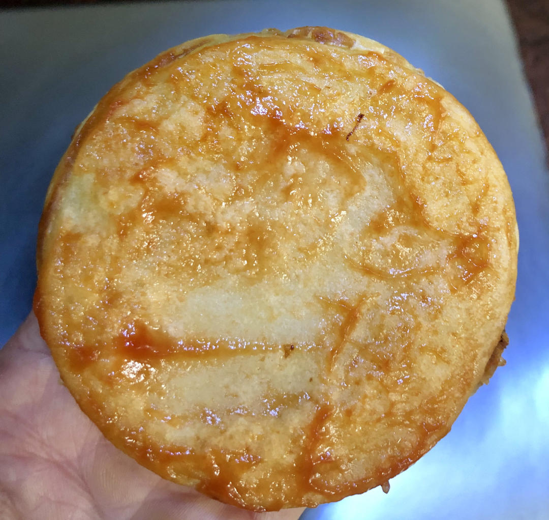 霞1019做的早餐霸王沉甸甸鸡蛋汉堡