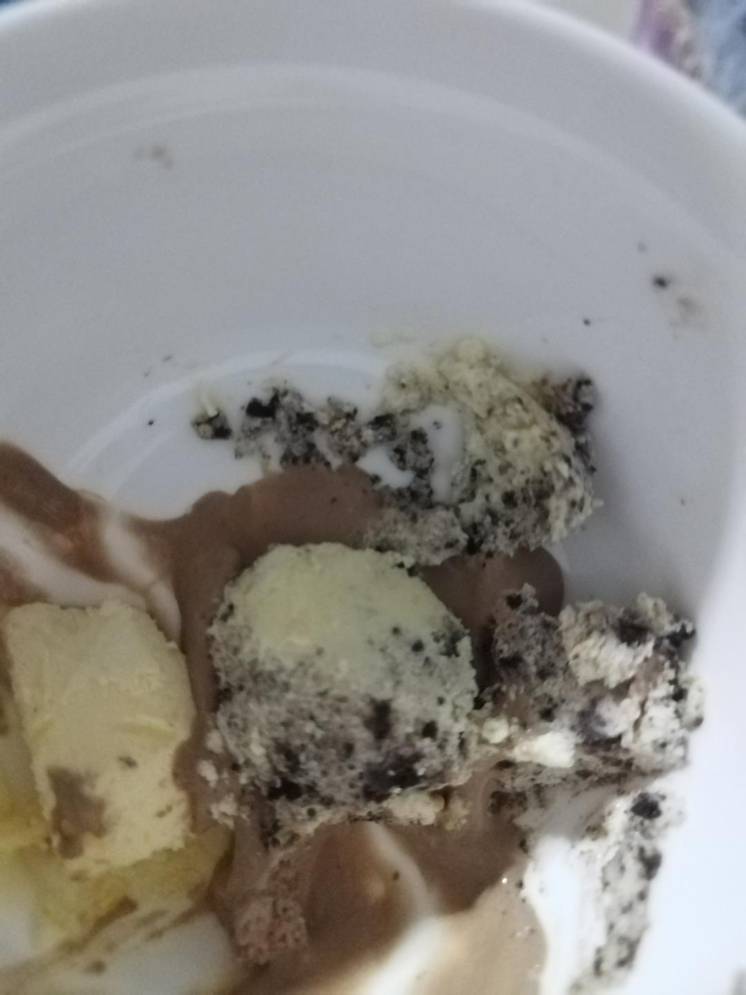 巧克力冰淇淋 Schokoladeneis