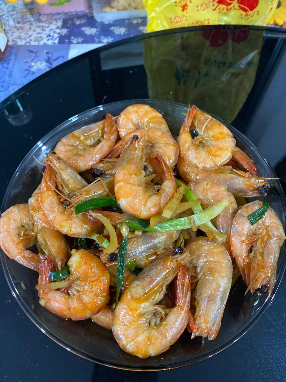 【油爆虾】