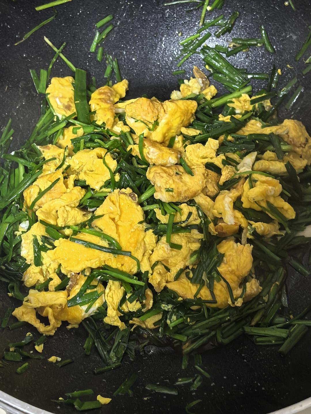 韭菜炒鸡蛋——三分钟快手下饭菜 掌握火候的秘诀