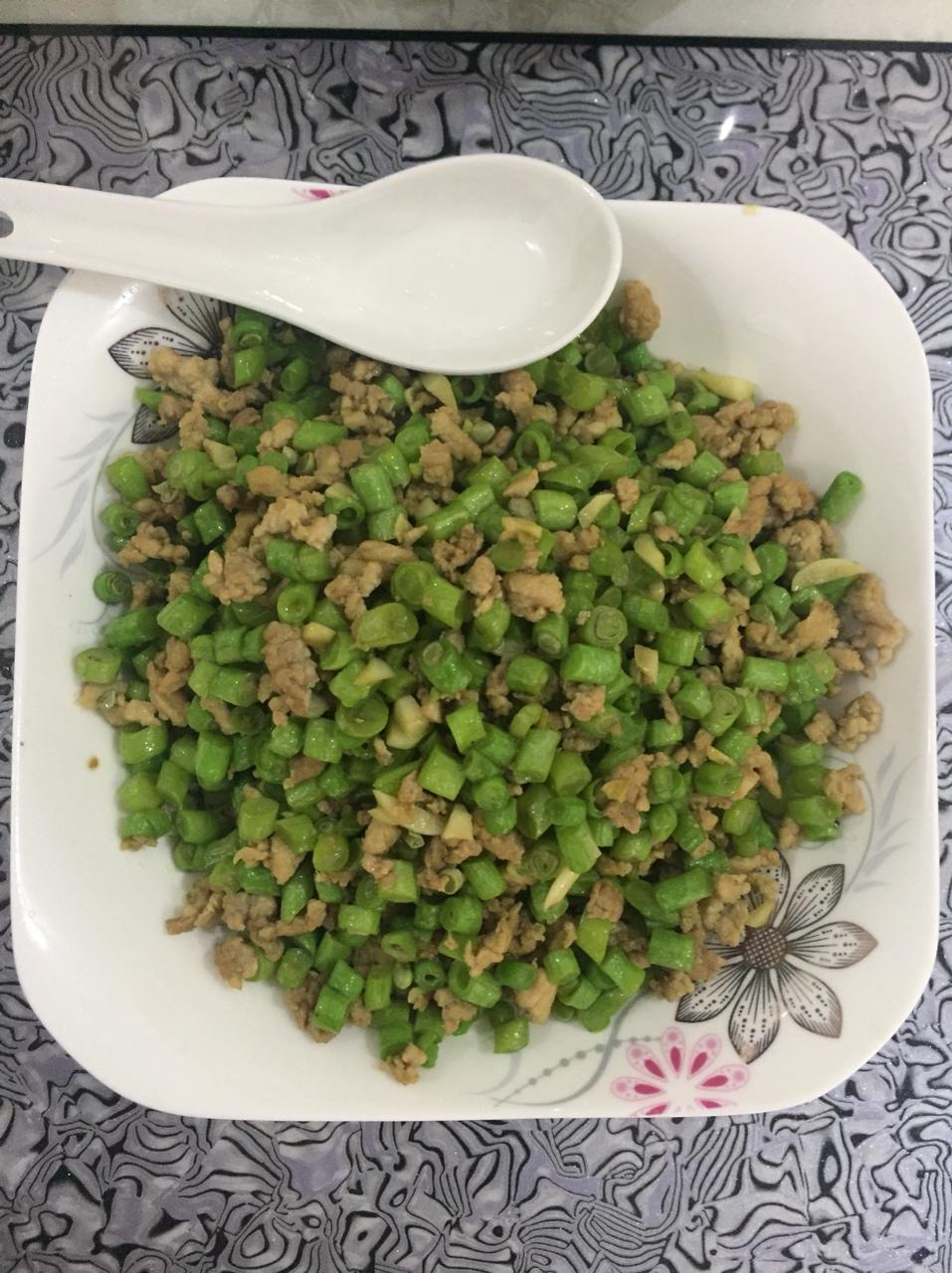 肉沫豆角下饭菜