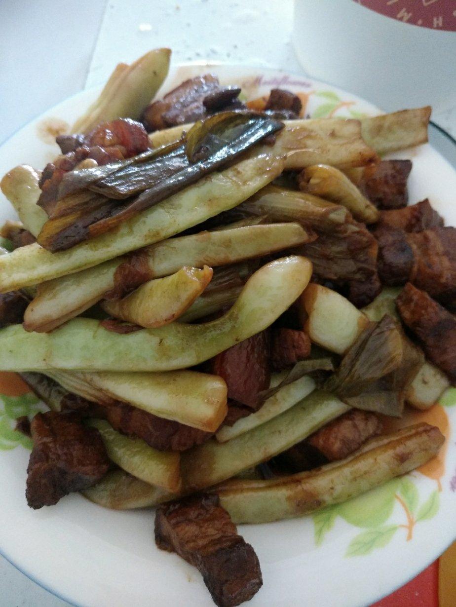 东北五花肉炖豆角