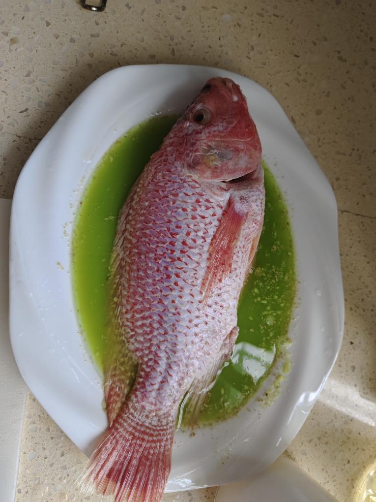 蒸红绸鱼的做法